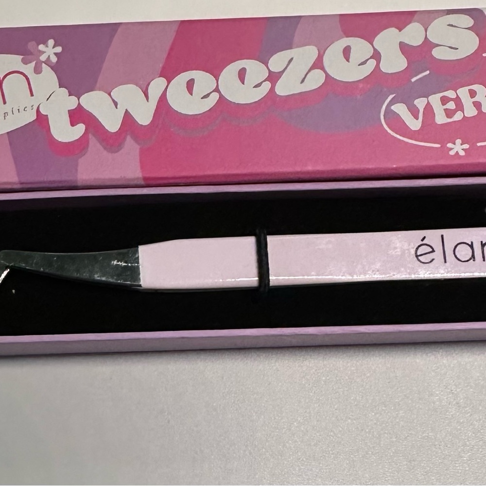 Lash Tweezers View 4